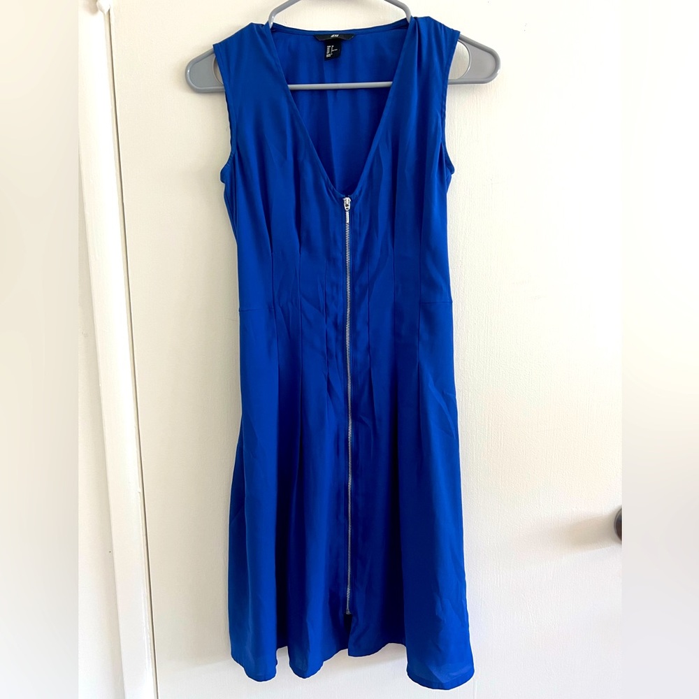 H&M V-Neck Front Zipper Dress